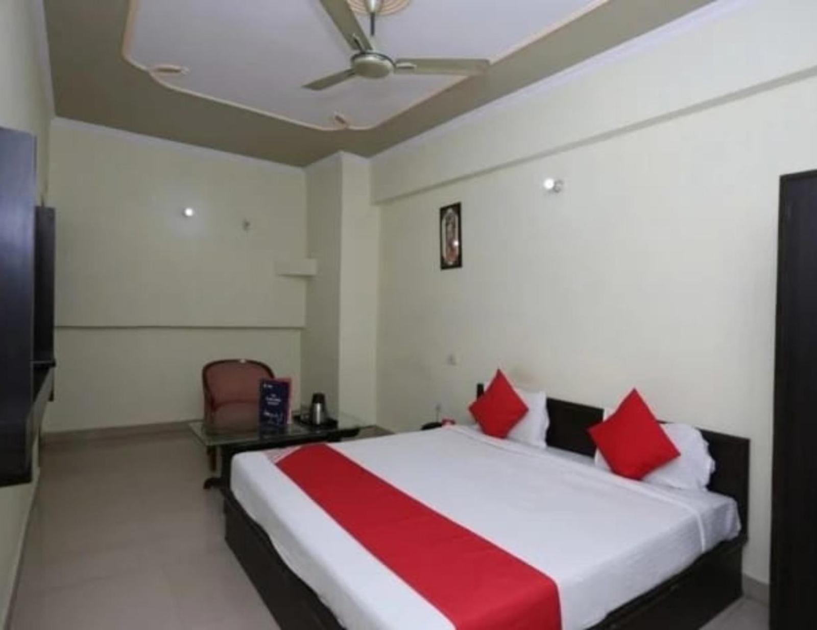 Hotel S K Palace Lucknow , Best Hotel In Lucknow , Hotel In Transport Nagar Lucknow ,Budget Hotels In Lucknow Exterior foto